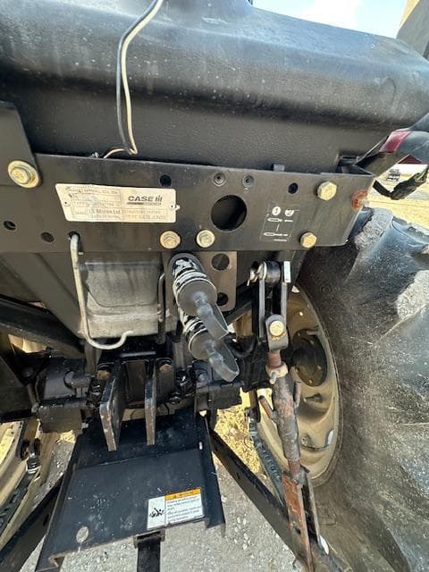 Image of Case IH Farmall 30A equipment image 4