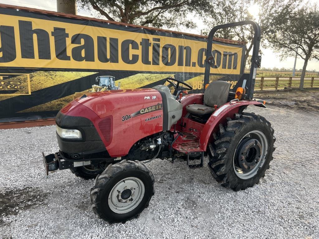 Main image Case IH Farmall 30A