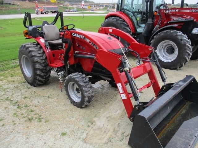 Image of Case IH Farmall 35A equipment image 1