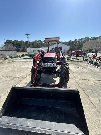 Image of Case IH Farmall 70A equipment image 3