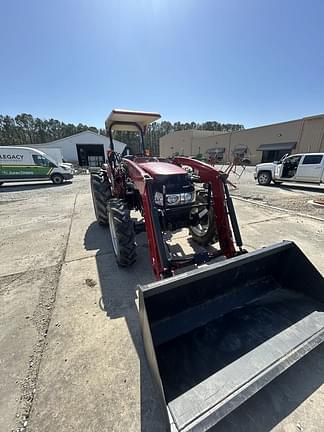 Image of Case IH Farmall 70A equipment image 4