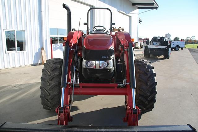 Image of Case IH Farmall 90C equipment image 3