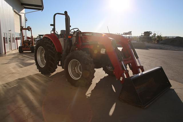 Image of Case IH Farmall 90C equipment image 4