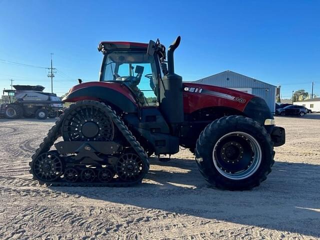 Image of Case IH Magnum 340 Rowtrac equipment image 3