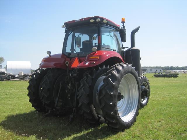 Image of Case IH Magnum 240 equipment image 3