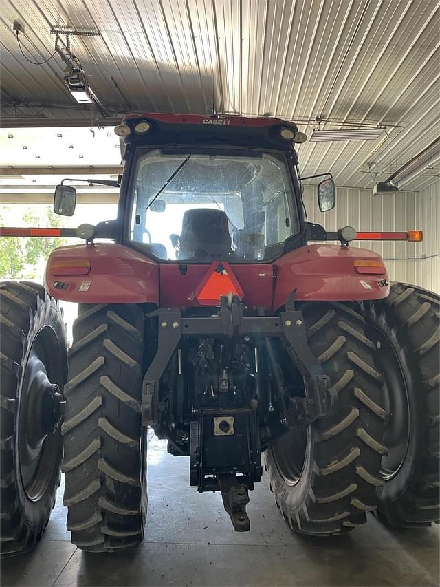 Image of Case IH Magnum 240 CVT equipment image 1