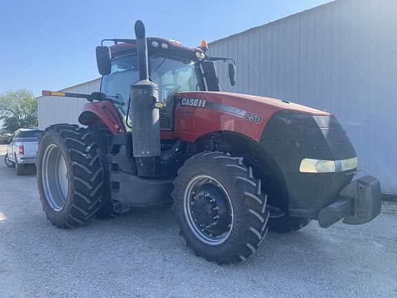 Image of Case IH Magnum 250 equipment image 3