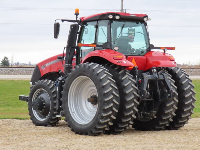 Image of Case IH Magnum 250 equipment image 4