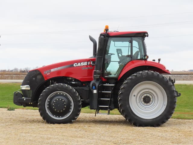 Image of Case IH Magnum 250 equipment image 2