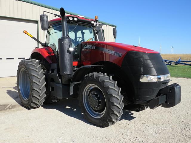 Image of Case IH Magnum 250 equipment image 1