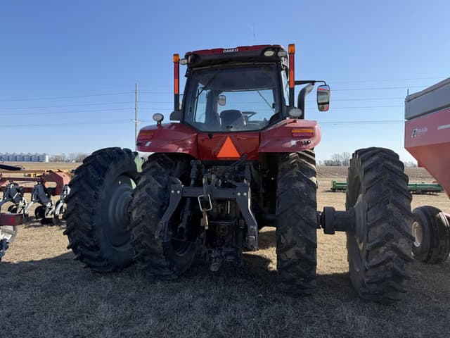 Image of Case IH Magnum 250 equipment image 4