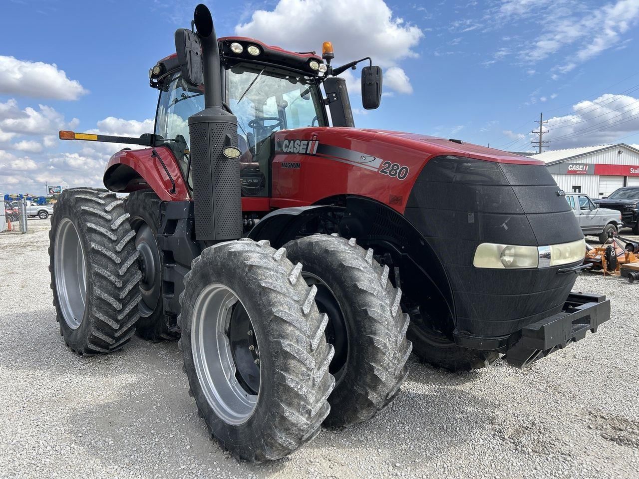 2016 Case IH Magnum 280 Equipment Image0