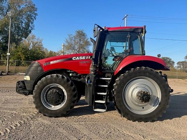 Image of Case IH Magnum 280 equipment image 1