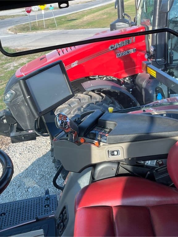 Image of Case IH Magnum 310 equipment image 3