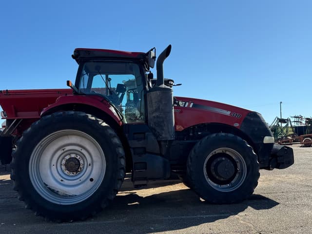 Image of Case IH Magnum 310 equipment image 4