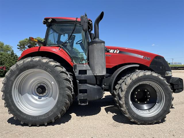 Image of Case IH Magnum 310 equipment image 2