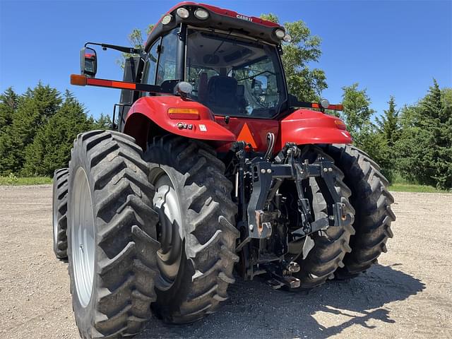 Image of Case IH Magnum 310 equipment image 4