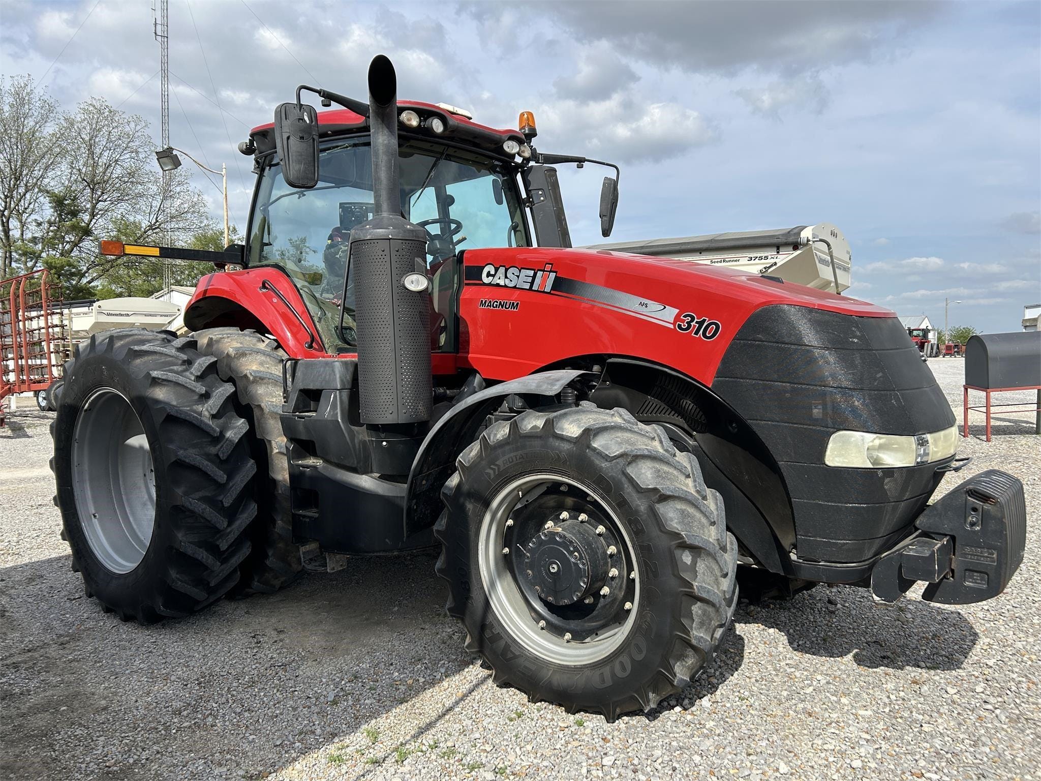 2016 Case IH Magnum 310 Equipment Image0