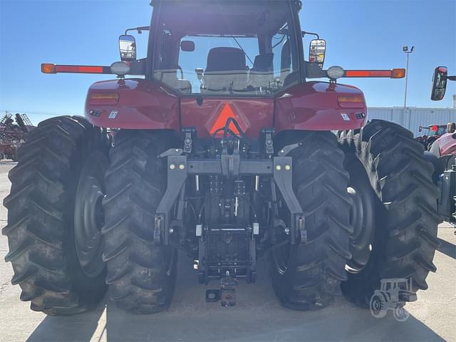 Image of Case IH Magnum 310 equipment image 3