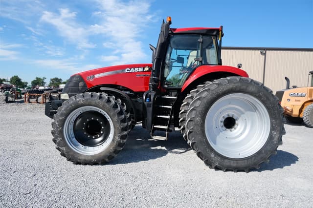 Image of Case IH Magnum 310 equipment image 2