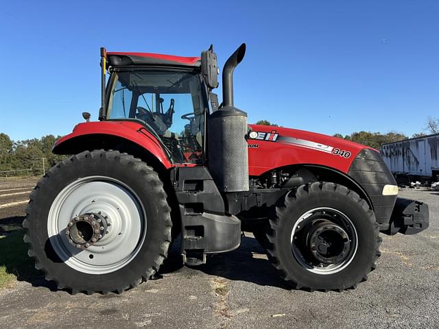 Image of Case IH Magnum 340 equipment image 1