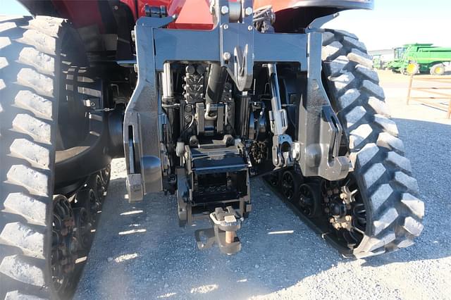 Image of Case IH Magnum 340 Rowtrac equipment image 4