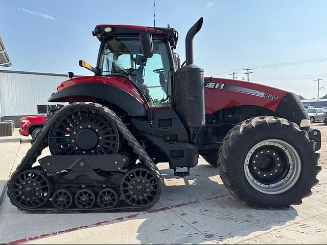 Image of Case IH Magnum 340 Rowtrac equipment image 3