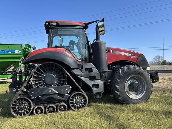 Image of Case IH Magnum 380 Primary image