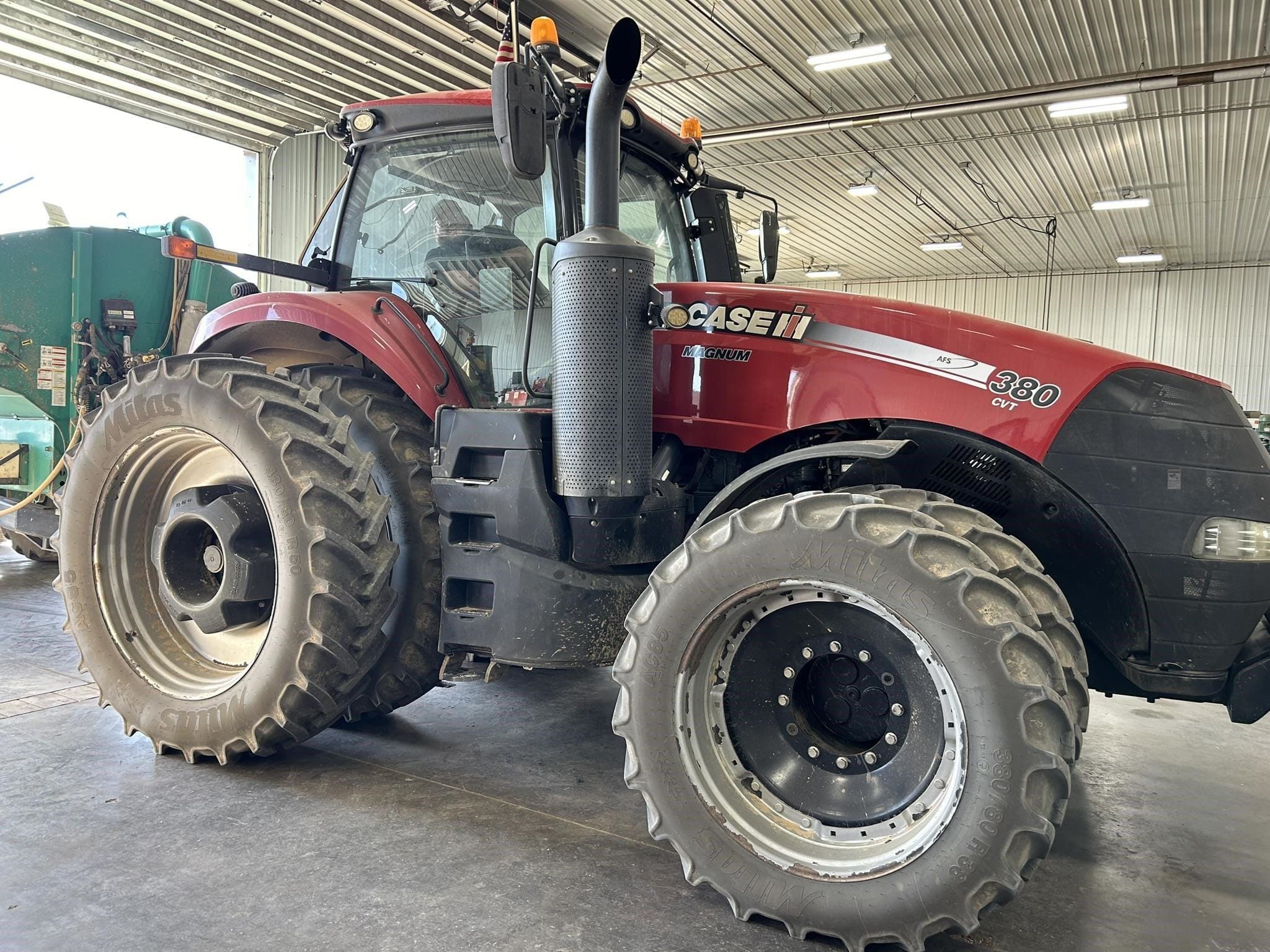2016 Case IH Magnum 380 Equipment Image0