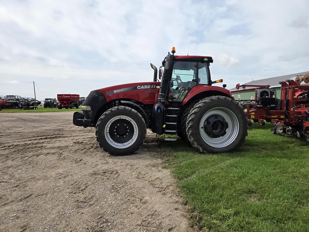 Image of Case IH Magnum 380 Primary image