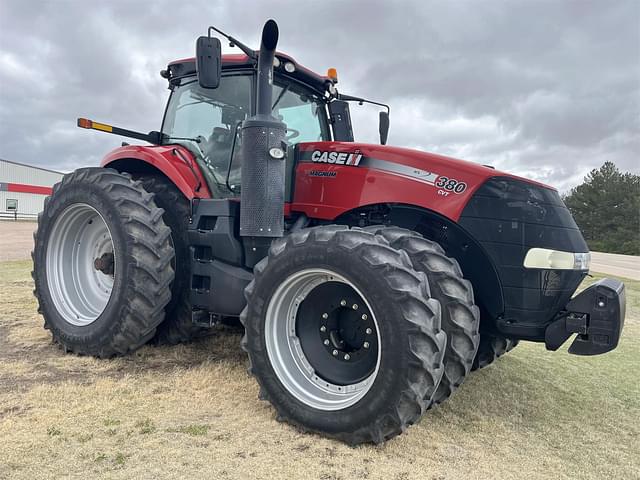 Image of Case IH Magnum 380 equipment image 1