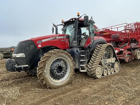 Image of Case IH Magnum 380 RowTrac equipment image 4