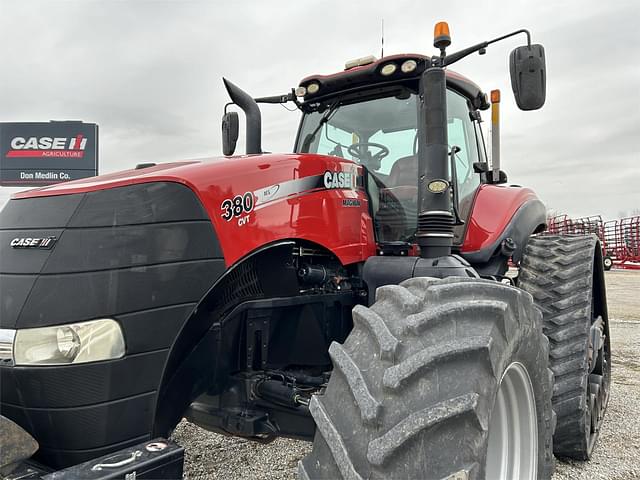 Image of Case IH Magnum 380 RowTrac equipment image 4