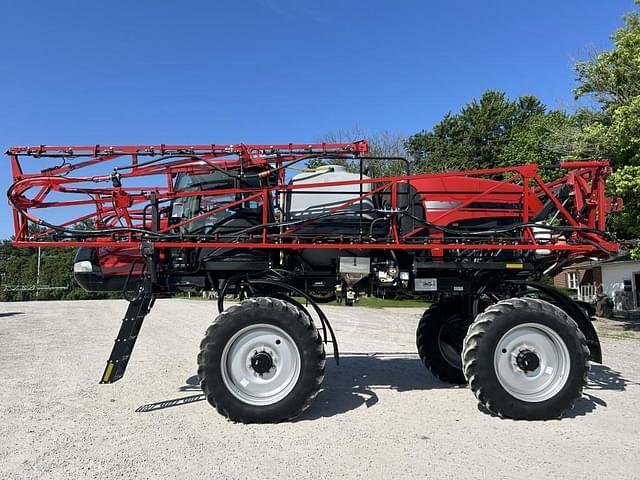 Image of Case IH Patriot 2250 equipment image 2