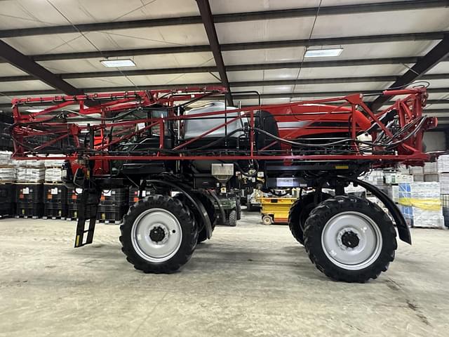 Image of Case IH Patriot 2250 equipment image 2