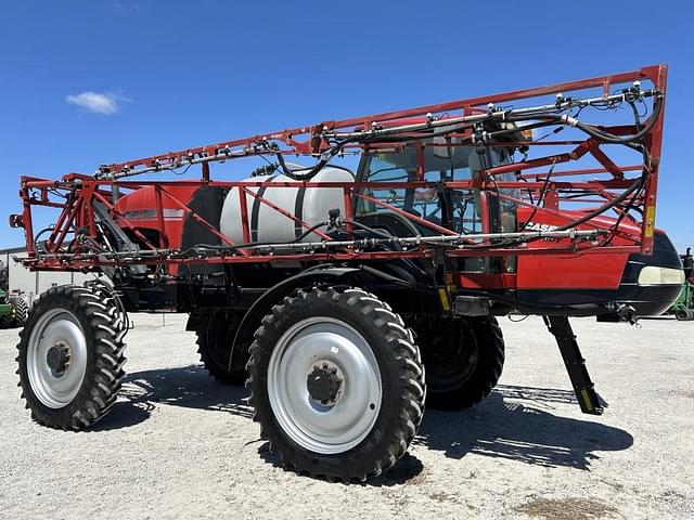 Image of Case IH Patriot 3240 equipment image 1