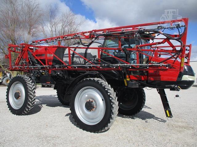 Image of Case IH Patriot 3240 equipment image 1