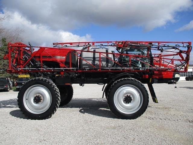 Image of Case IH Patriot 3240 equipment image 3