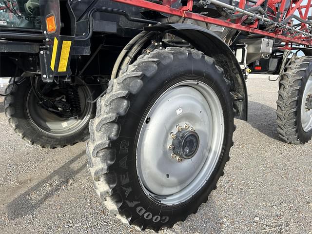 Image of Case IH Patriot 3340 equipment image 4