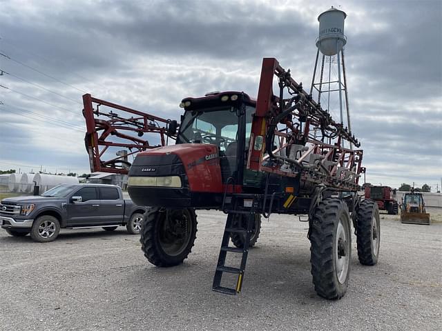 Image of Case IH Patriot 3340 equipment image 1