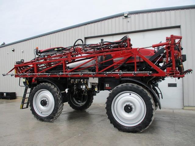 Image of Case IH Patriot 3340 equipment image 4