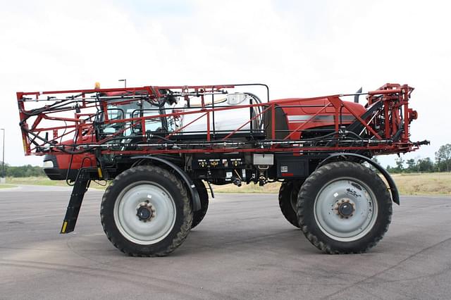 Image of Case IH Patriot 3340 equipment image 1