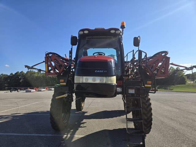 Image of Case IH Patriot 3340 equipment image 4