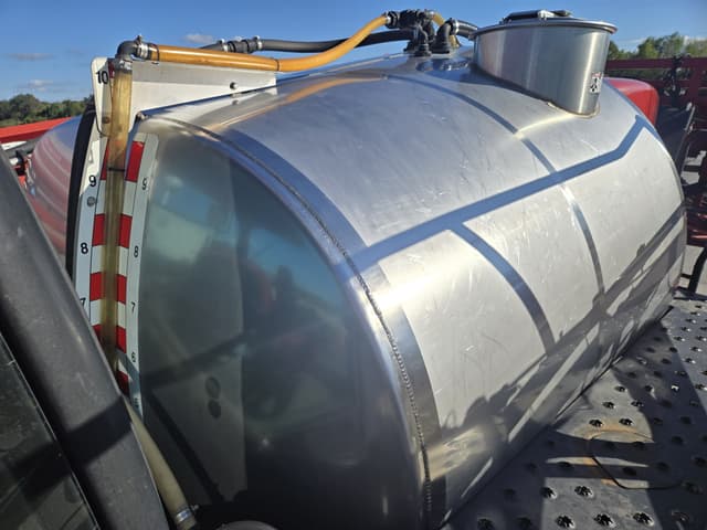 Image of Case IH Patriot 3340 equipment image 2