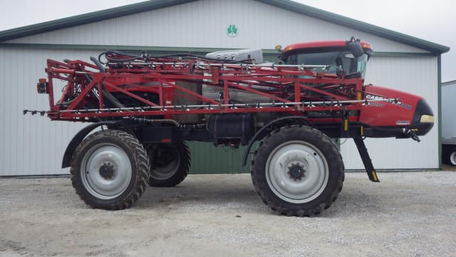 Image of Case IH Patriot 4440 equipment image 2