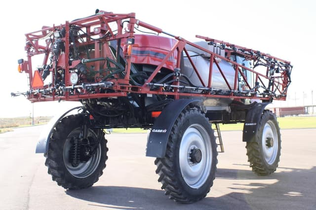Image of Case IH Patriot 4440 equipment image 4