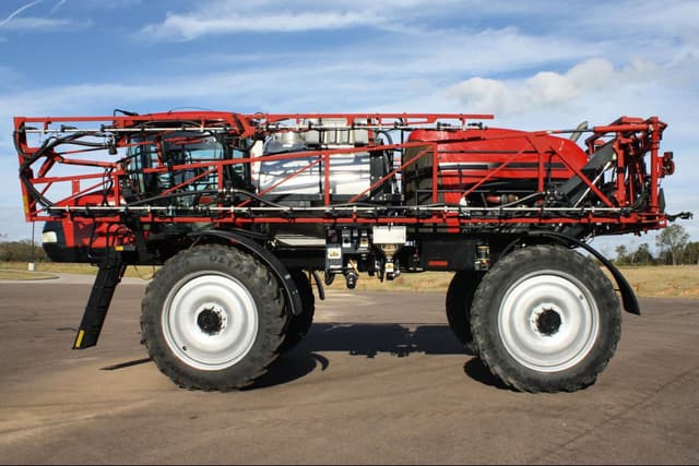 Image of Case IH Patriot 4440 equipment image 1