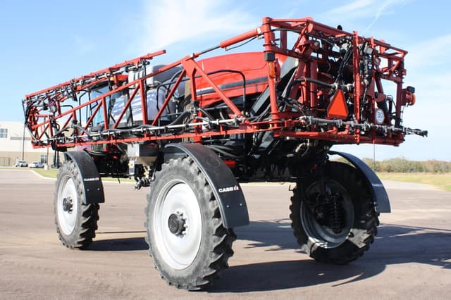 Image of Case IH Patriot 4440 equipment image 2