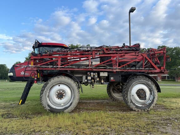 Image of Case IH Patriot 4440 equipment image 1