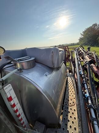 Image of Case IH Patriot 4440 equipment image 3